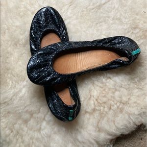 Tieks Black Patent Crinkle Ballet Flats 9